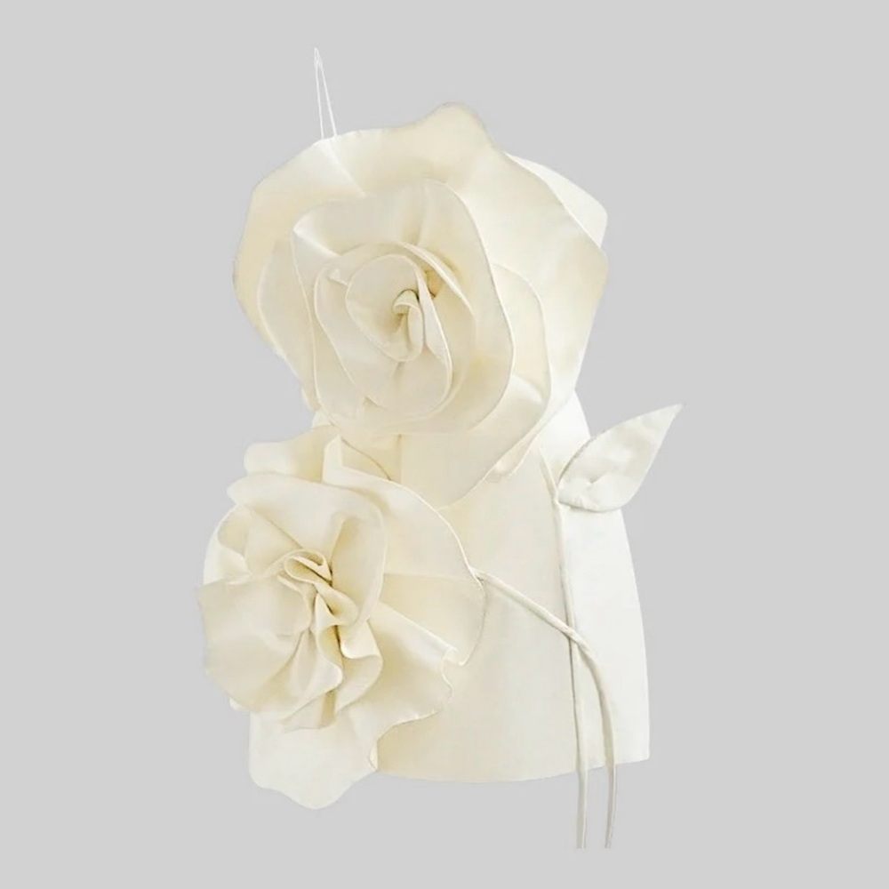 NWT Elegant Cream Floral Dress